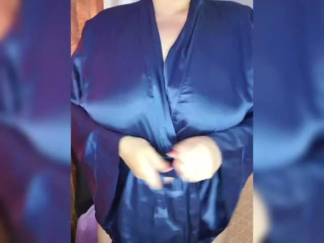 British_EmJess – webcam model profile photo Image 4