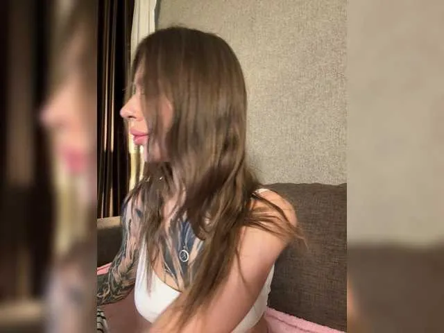 SelennaMoon – webcam model profile photo Image 9