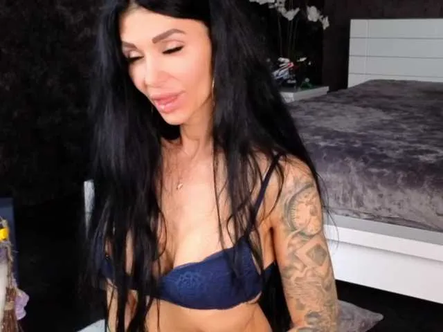 SelennaMoon – webcam model profile photo Image 3