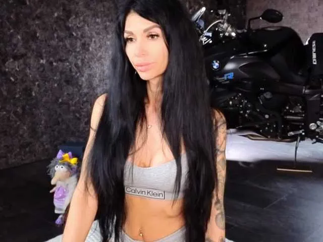 SelennaMoon – webcam model profile photo Image 5