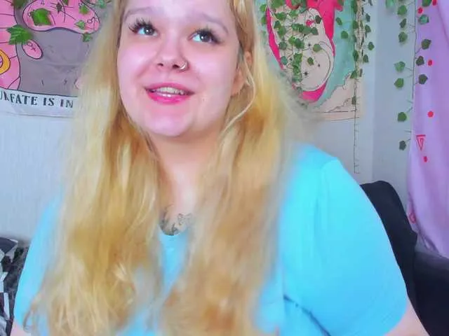 milli1983 – webcam model profile photo Image 5