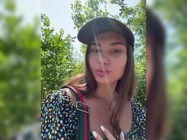 SelennaMoon – webcam model profile photo Image 8