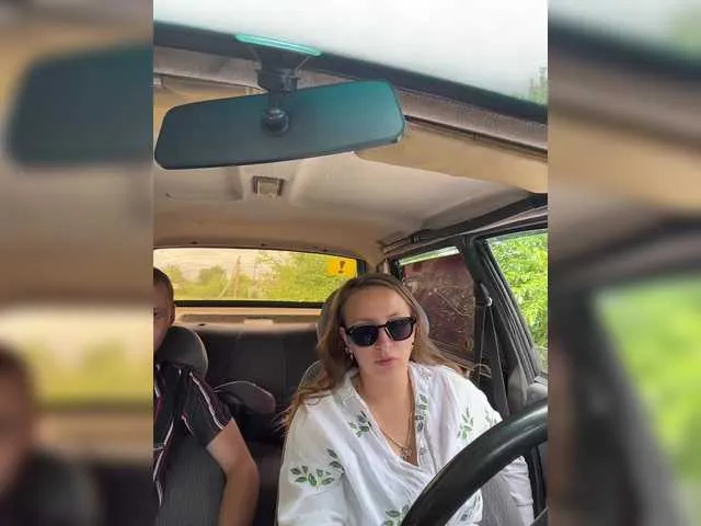 SusyBlair – webcam model profile photo Image 5