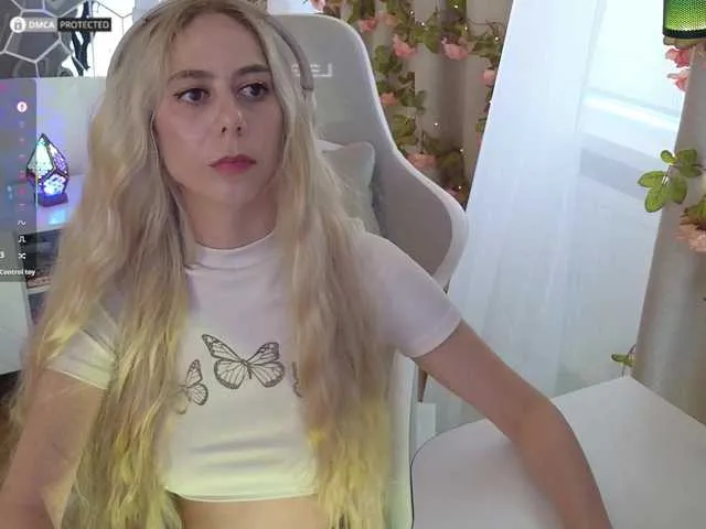 British_EmJess – webcam model profile photo Image 13