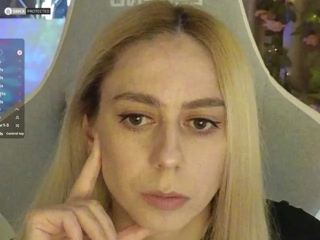 British_EmJess – webcam model profile photo Image 18