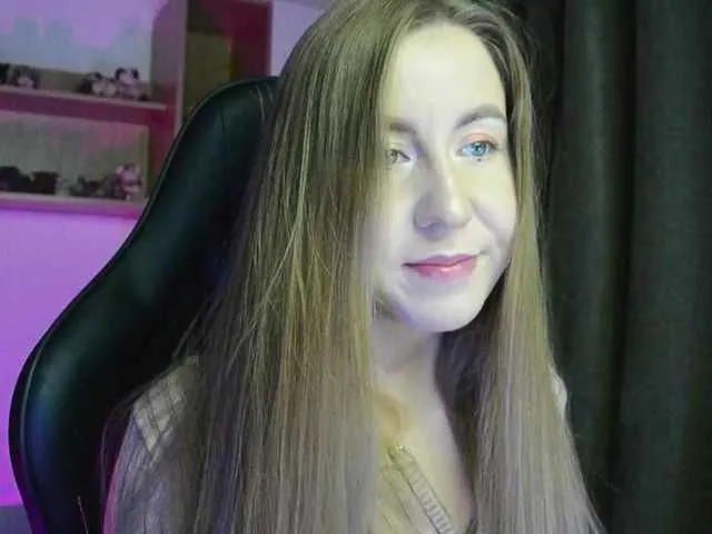 British_EmJess – webcam model profile photo Image 13