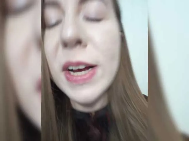 British_EmJess – webcam model profile photo Image 3