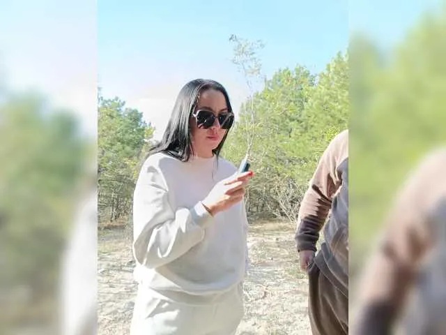 LoraDevine – webcam model profile photo Image 19