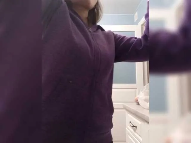 Just---me – webcam model profile photo Image 9