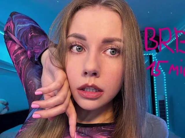 SweetieEva – webcam model profile photo Image 19