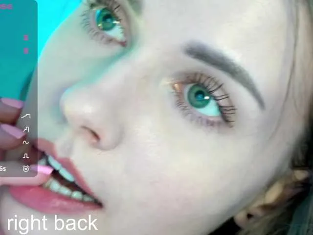 SweetieEva – webcam model profile photo Image 7