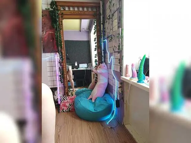 SelennaMoon – webcam model profile photo Image 13