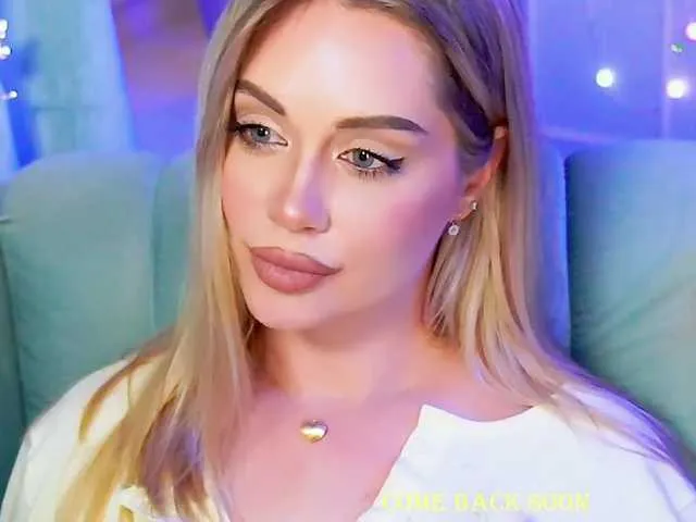 SusyBlair – webcam model profile photo Image 12