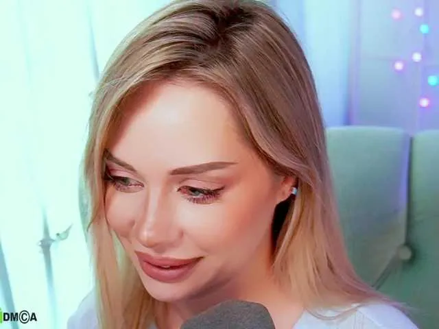 SusyBlair – webcam model profile photo Image 14