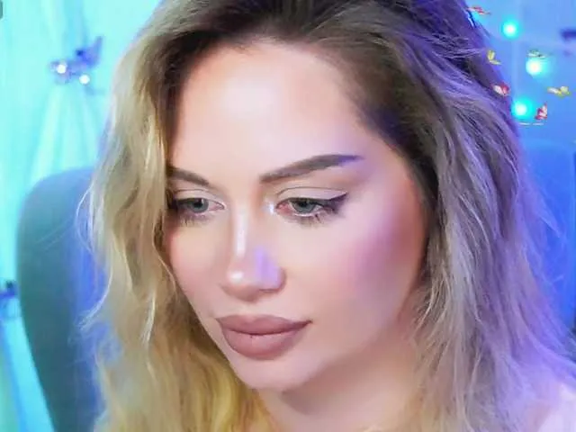 SusyBlair – webcam model profile photo Image 4