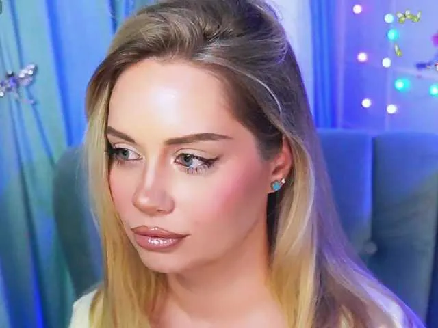 SusyBlair – webcam model profile photo Image 6