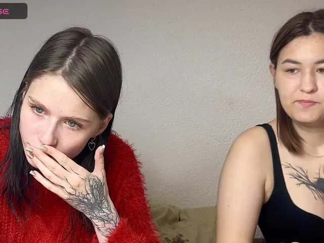 UKRaunchyRobyn – webcam model profile photo Image 10