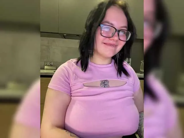 Loli_Belle – webcam model profile photo Image 3