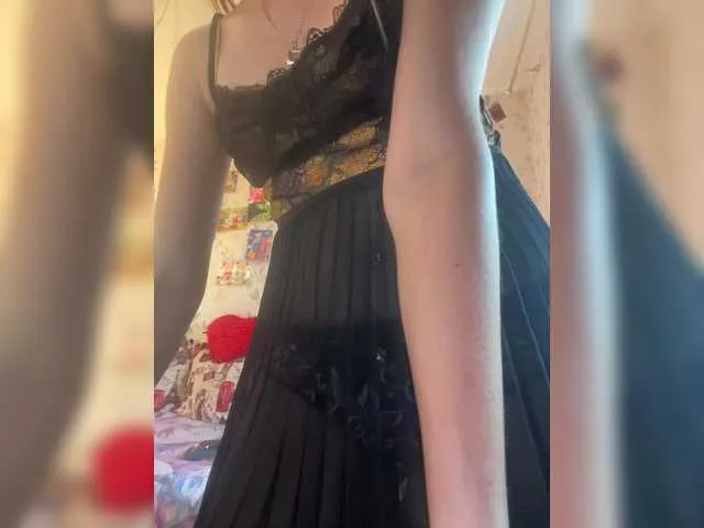 SusyBlair – webcam model profile photo Image 18