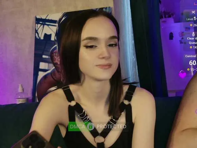 LoraDevine – webcam model profile photo Image 12