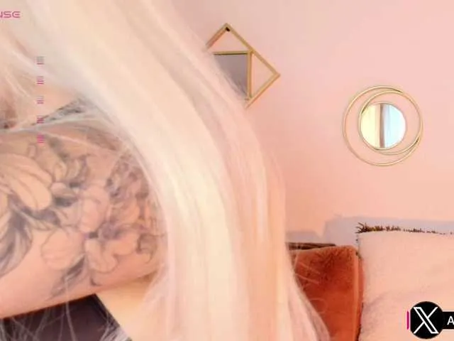 British_EmJess – webcam model profile photo Image 11