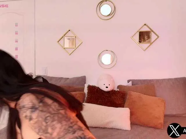 British_EmJess – webcam model profile photo Image 13