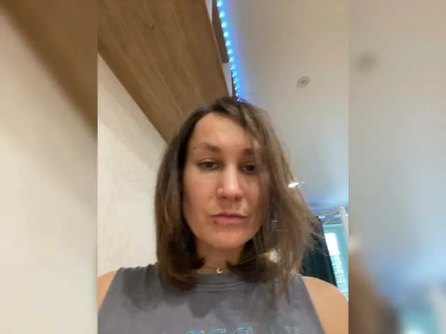 BlondeScarlettx – webcam model profile photo Image 3