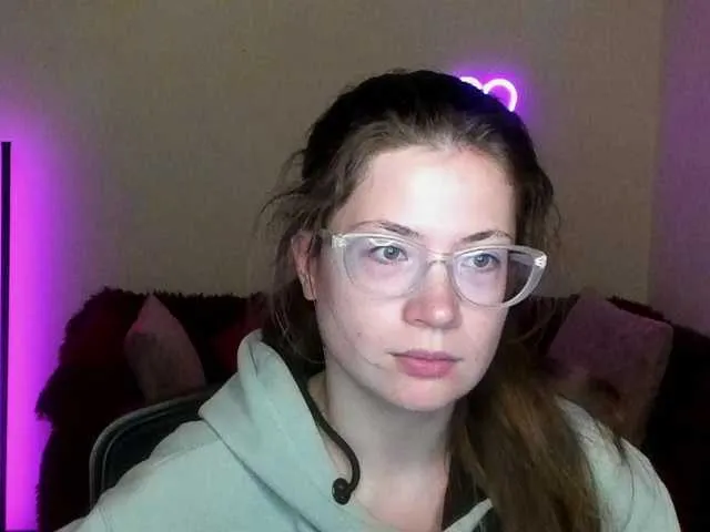 British_EmJess – webcam model profile photo Image 13