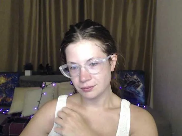 British_EmJess – webcam model profile photo Image 4