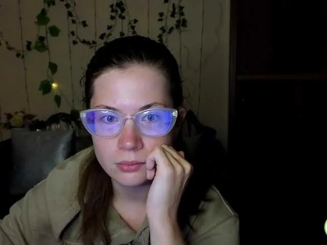 British_EmJess – webcam model profile photo Image 8