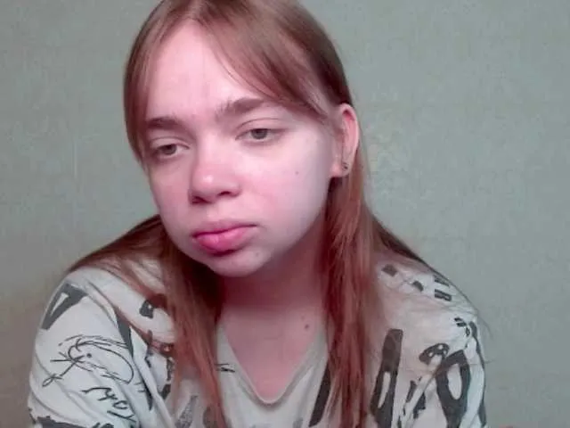 LoraDevine – webcam model profile photo Image 12