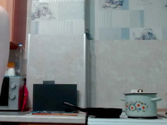 LoraDevine – webcam model profile photo Image 8