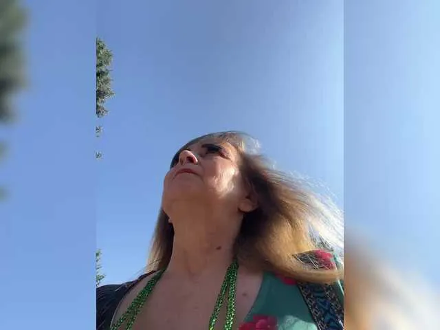 SusyBlair – webcam model profile photo Image 13