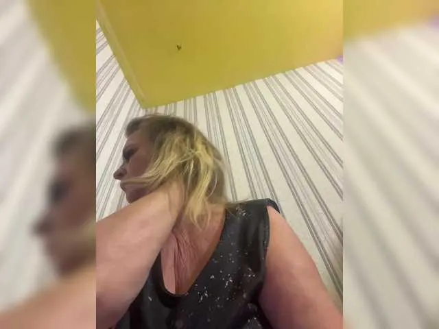 SusyBlair – webcam model profile photo Image 16