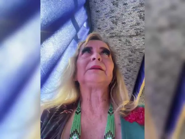 SusyBlair – webcam model profile photo Image 2