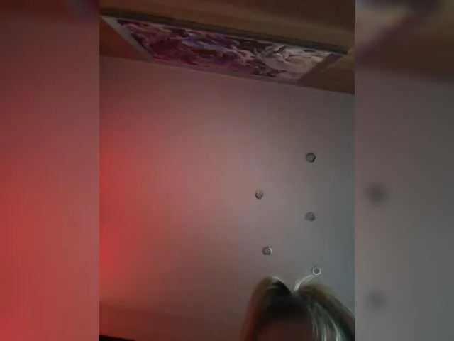 British_EmJess – webcam model profile photo Image 19