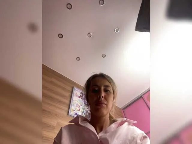 British_EmJess – webcam model profile photo Image 4