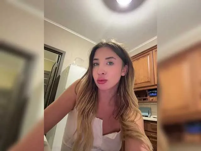 blondeambitionnn – webcam model profile photo Image 9