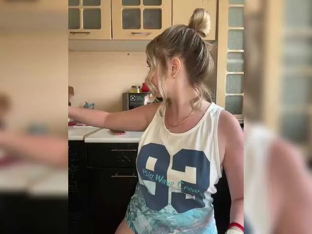 Loli_Belle – webcam model profile photo Image 2