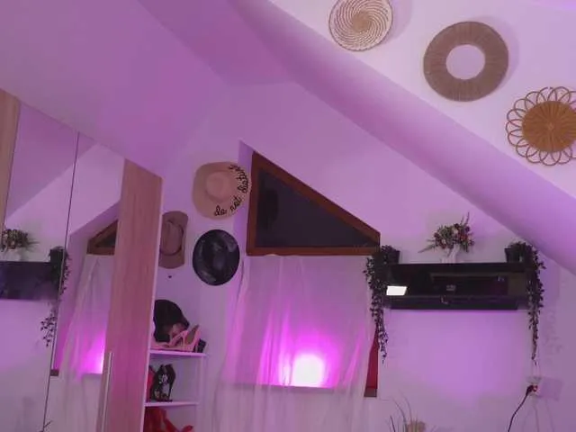 MarilynRainbow – webcam model profile photo Image 8