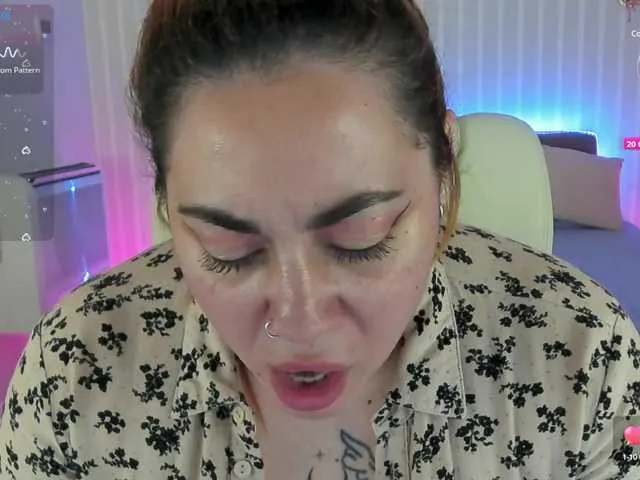 Leysun7 – webcam model profile photo Image 2