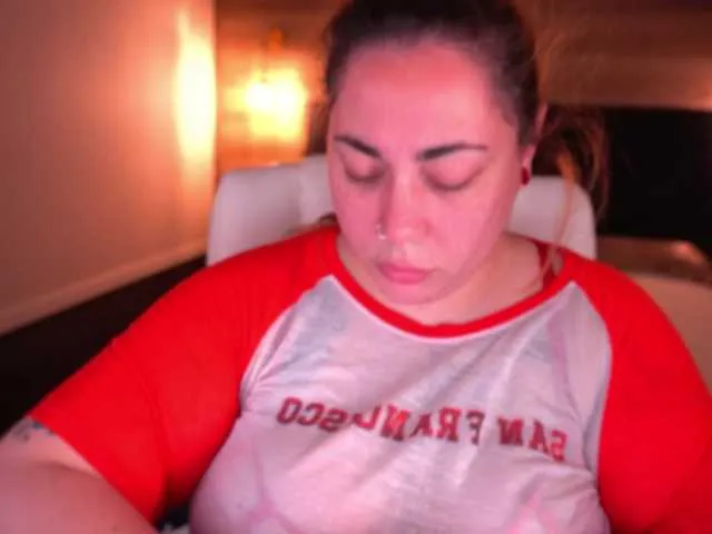 Leysun7 – webcam model profile photo Image 7