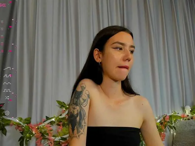 Sexeuphoria – webcam model profile photo Image 4