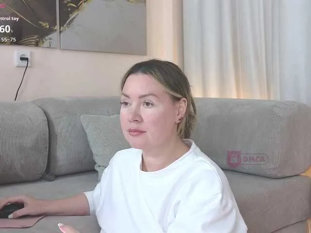 Nataly_Blonde – webcam model profile photo Image 12