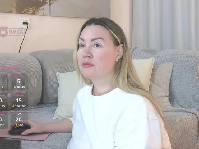 Nataly_Blonde – webcam model profile photo Image 17