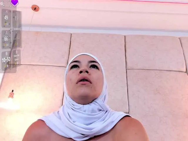 magiccrazy – webcam model profile photo Image 8