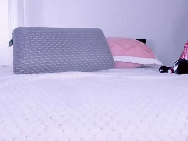 British_EmJess – webcam model profile photo Image 13