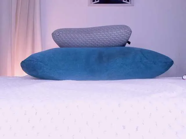 British_EmJess – webcam model profile photo Image 15