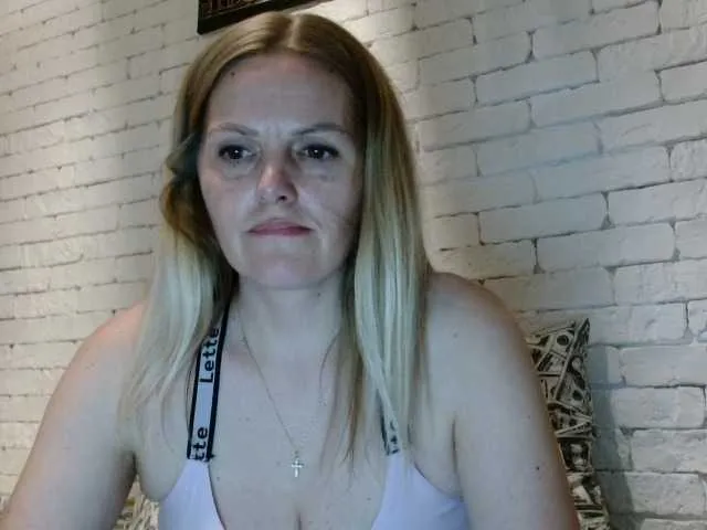 SofiaSins – webcam model profile photo Image 16