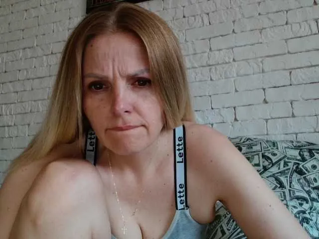 SofiaSins – webcam model profile photo Image 9